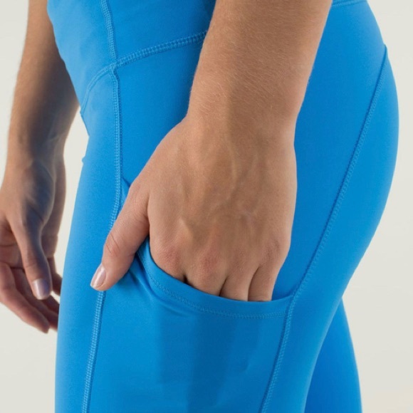 *SOLD* Lululemon Black Speed Up Ruffled Leg Pant - Picture 13 of 16